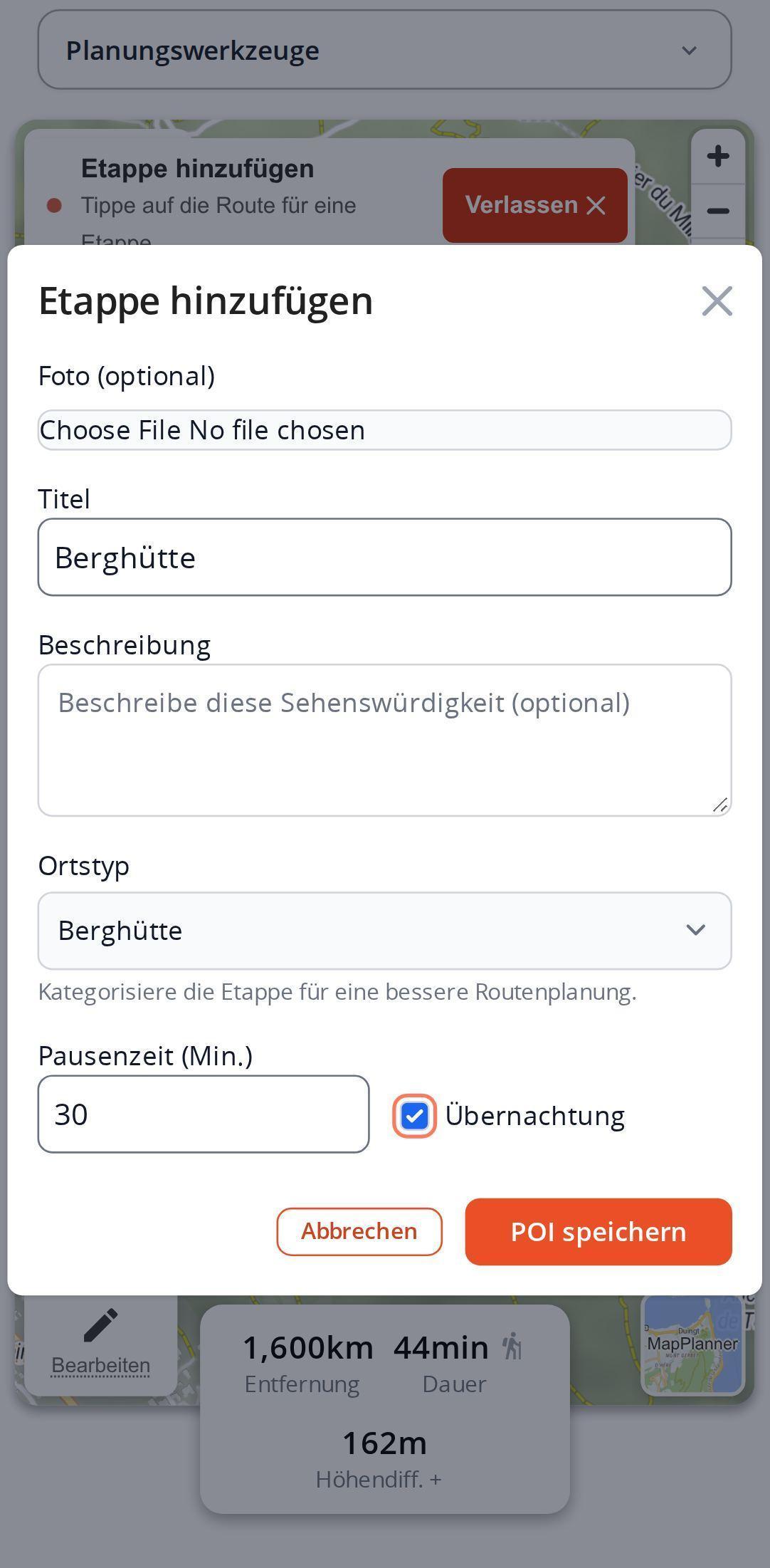 Formular zum Hinzufügen einer Etappe auf dem Smartphone in MapPlanner: Ortstyp Berghütte, 30 Minuten Pause und angehakte Übernachtung, vor der Route
